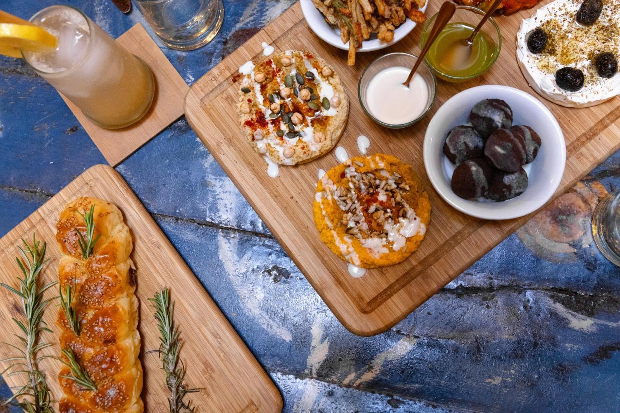 Mama Lova Hotel, Riad, Restaurant & Spa Есувейра Екстериор снимка