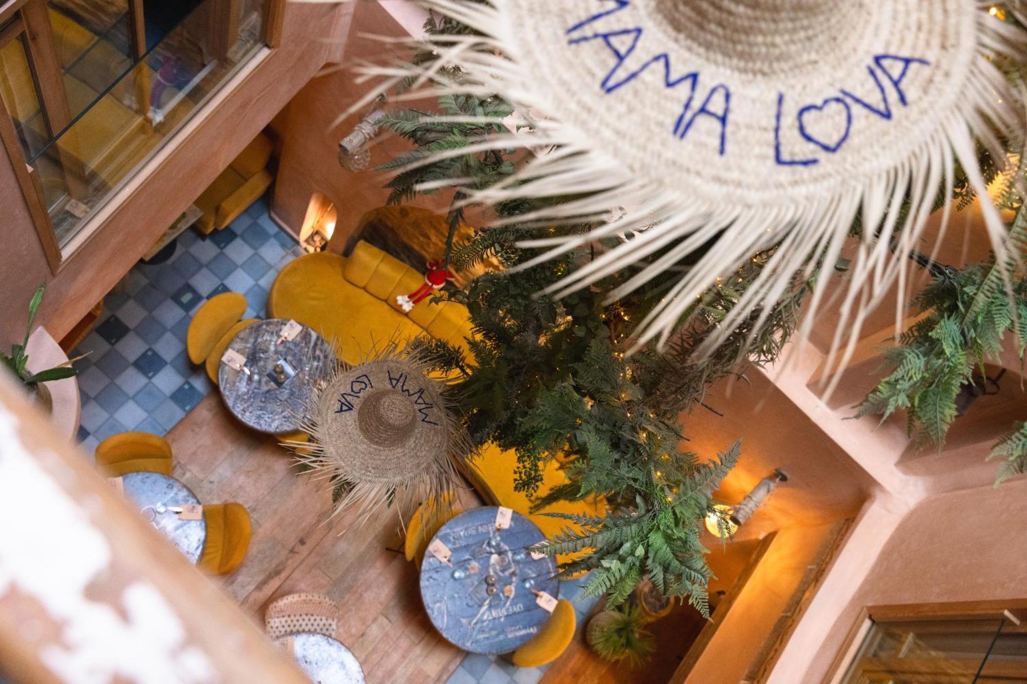 Mama Lova Hotel, Riad, Restaurant & Spa Есувейра Екстериор снимка