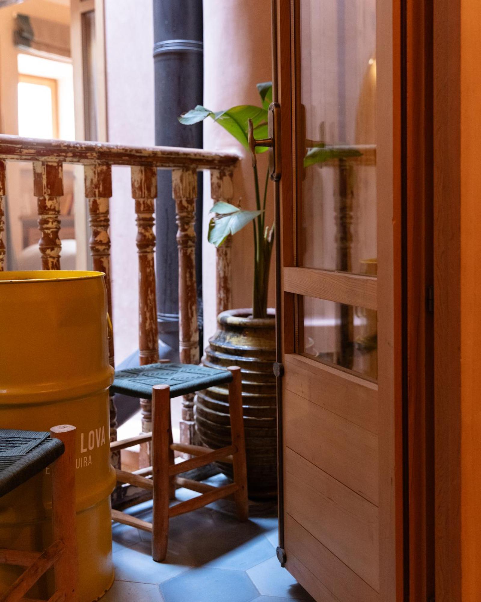 Mama Lova Hotel, Riad, Restaurant & Spa Есувейра Екстериор снимка